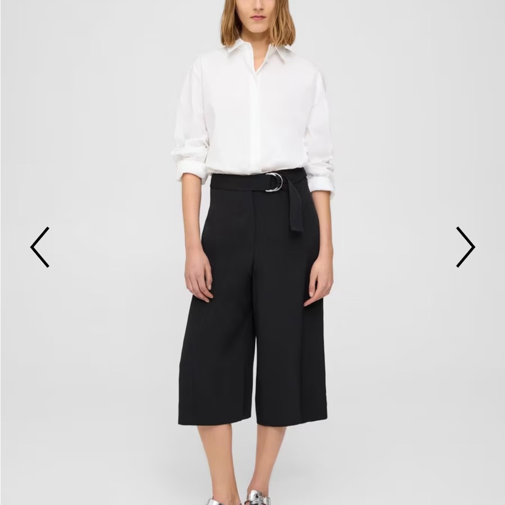 Theory. Size 00. Elegant Black Culottes with built in belt/buckle